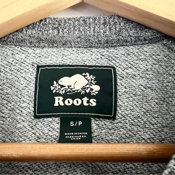 Roots Salt & Pepper Crewneck Sweater with Black Beaver Design - Picture 2 of 3